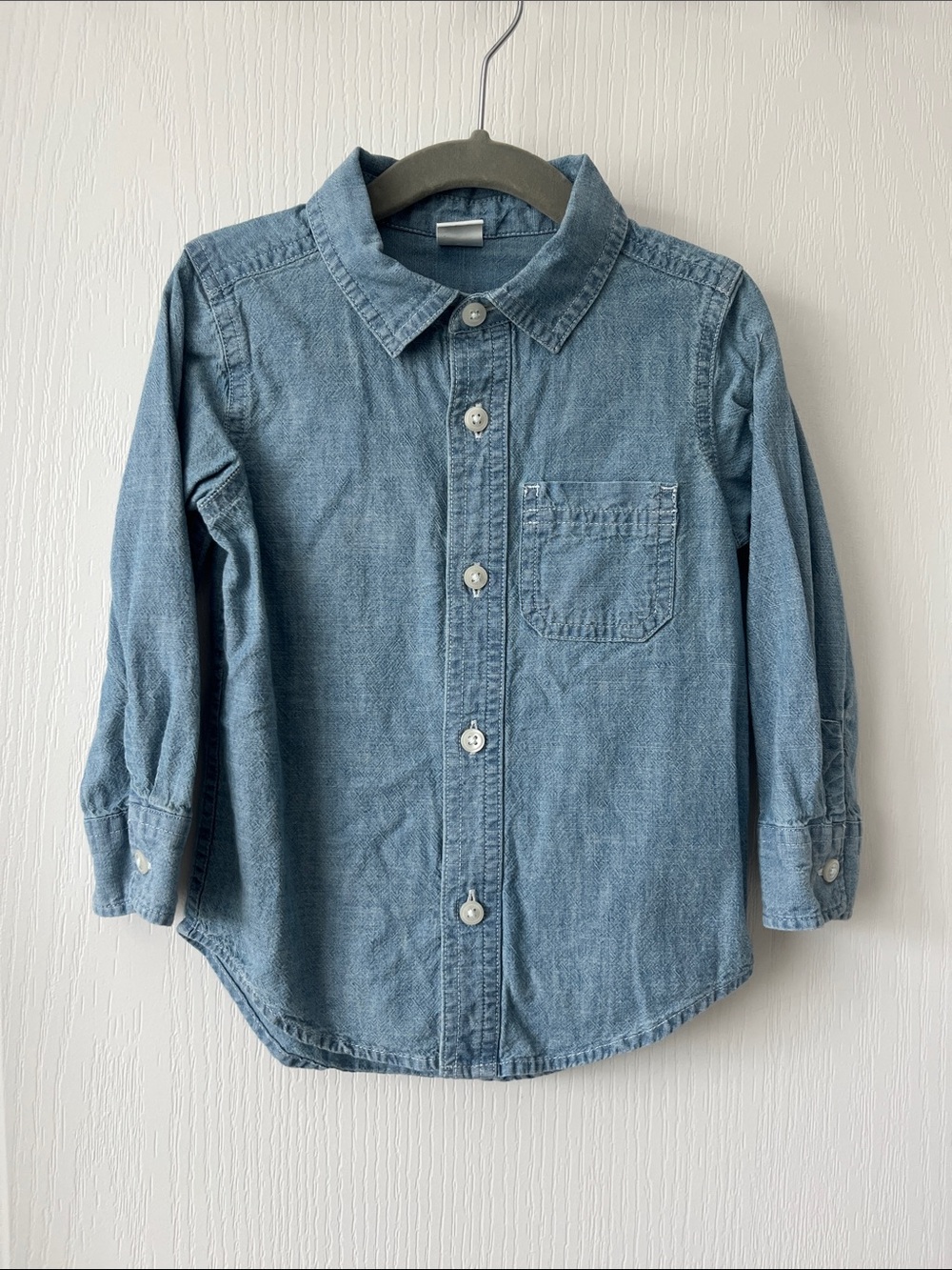 Baby GAP Light Blue Denim Button-Down Shirt for Kids 2 Years